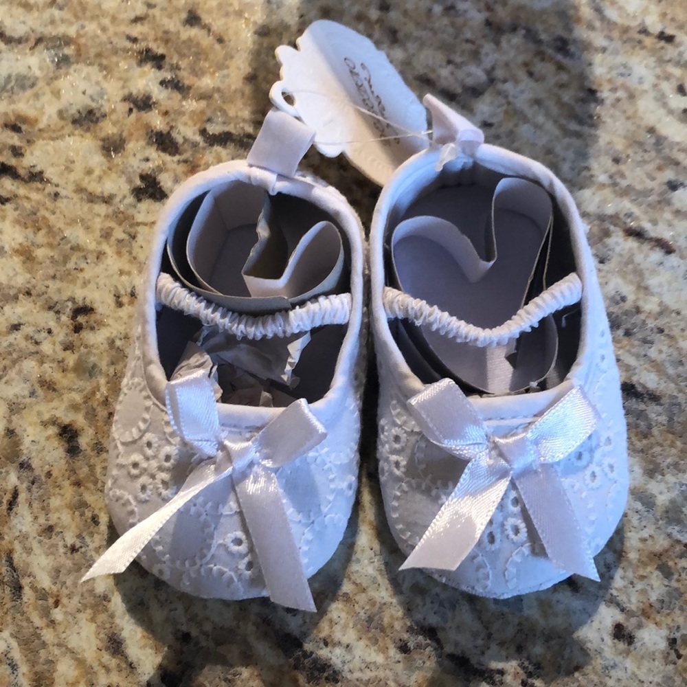 BRAND NEW baby girl white slippers